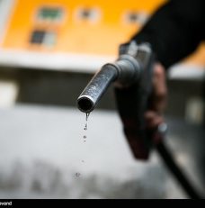 بعضی از کشورهایی که چند برابر ما جمعیت دارند، مصرف گاز و بنزینشان از ما کمتر است.
