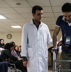 دستگاه پروتز عصبی گام برداشتن ساخت ایران، فقط یک رقیب آمریکایی دارد.